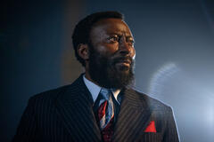 Babs Olusanmokun in Il ministero della guerra sporca