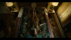 Saint Clare di Mitzi Peirone - Immagine dal film