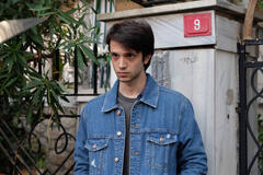 Arda Anarat come Çinar Kaya in Segreti di Famiglia 1x03