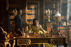 Jannik Schümann come Franz e Dominique Devenport come Sissi in Sissi 3x06