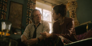 Gary Oldman e Emily Bruni in Slow Horses 2x04