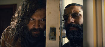 David Van Horn, Adeel Akhtar in Sweet Tooth 3x02