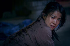 Lee Si-young in Sweet Home 1x01