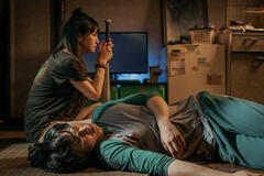 Park Kyu-young e Song Kang in Sweet Home 1x02