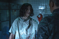 Oh Jung-se come Dr. Lim, Yoo Oh-seong come Master Sergeant Tak in Sweet Home 3x06