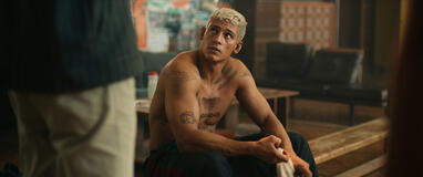 Emilio Sakraya come Octavio Bergmann sul set di 60 Minutes