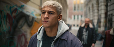 Emilio Sakraya come Octavio Bergmann sul set di 60 Minutes