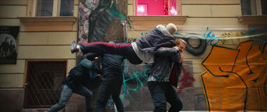 Emilio Sakraya come Octavio Bergmann sul set di 60 Minutes