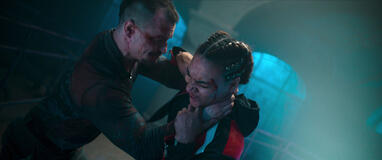 Paul Wollin come Chico e Marie Mouroum come Cosima sul set di 60 Minutes