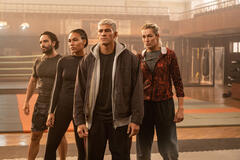 Bruce Willow come Bruno, Marie Mouroum come Cosima, Emilio Sakraya come Octavio Bergmann e Enikő Fülöp come Annika sul set di 60 Minutes