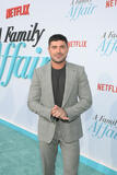 Zac Efron alla première mondiale di A Family Affair di Netflix all'Egyptian Theatre Hollywood il 13 giugno 2024 a Los Angeles, California