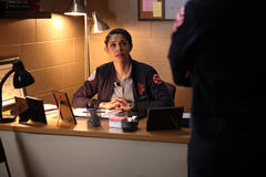 Miranda Rae Mayo come Stella Kidd in Chicago Fire 12x07