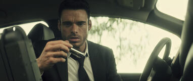 Richard Madden come Mason Kane in Citadel 1x02