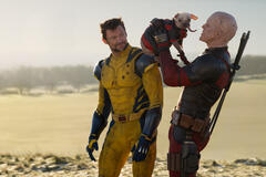 (S-D) Hugh Jackman come Wolverine/Logan, Dogpool, e Ryan Reynolds come Deadpool/Wade Wilson in Deadpool & Wolverine