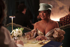 Ashley Park come Mindy in Emily in Paris - Stagione 4