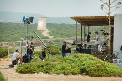 Scena da Find Me Falling - Un'isola dove innamorarsi