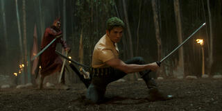 Ben Kgosimore come Mr. 7, Mackenyu Arata come Roronoa Zoro in One Piece - Stagione 1