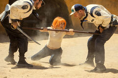 Emily Rudd come Nami in One Piece - Stagione 1