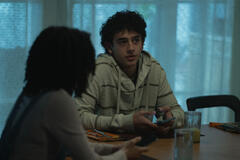 Kingston Rumi Southwick e Chase Infiniti in Presunto innocente 1x05