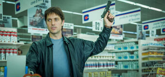 Lucas Bravo in Libre di Mélanie Laurent