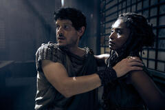 Iwan Rheon come Tenax, Sara Martins come Cala in Those About To Die 1x07