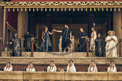 Romana Maggiora Vergano come Salena, Tom Hughes come Titus, Jojo Macari come Domitian in Those About To Die 1x08