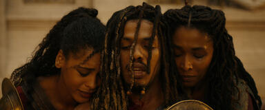 (S-D) Kyshan Wilson come Aura, Moe Hashim come Kwame, Sara Martins come Cala in Those About To Die 1x10