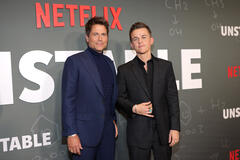 (S-D) Rob Lowe e John Owen Lowe attendono la premiere di Unstable S1 al Netflix Tudum Theater il 23 Marzo 2023 in Los Angeles, California