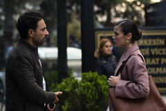 Ugur Aslan (Eren Duman), Pinar Deniz (Ceylin Erguvan) in Segreti di Famiglia 1x13