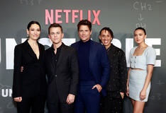 Sian Clifford, John Owen Lowe, Rob Lowe, Aaron Branch e Rachel Marsh attendono la premiere di Unstable S1 al Netflix Tudum Theater il 23 Marzo 2023 in Los Angeles, California