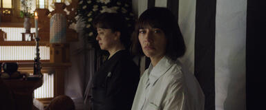 Rashida Jones in Sunny 1x03