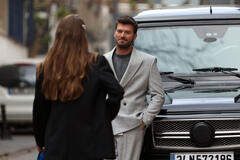 Kivanç Tatlitug (Aslan) in The Family (Aile) 1x01 (versione italiana)