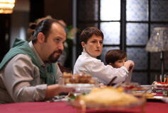 Canan Ergüder (Leyla) in The Family (Aile) 1x03 (versione italiana)