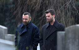 Nejat Isler (Cihan), Kivanç Tatlitug (Aslan) in The Family (Aile) 1x05 (versione italiana)