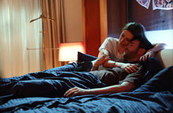 Serenay Sarikaya (Devin), Kivanç Tatlitug (Aslan) in The Family (Aile) 1x07 (versione italiana)