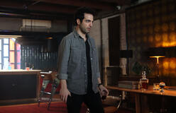 Umutcan Ütebay (Eko) in The Family (Aile) 1x09 (versione italiana)