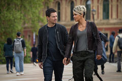 Mark Wahlberg come Mike (produttore) e Halle Berry come Roxanne in The Union