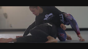 Liz Carmouche in We All Play di Pablo de la Chica - Immagine dal film