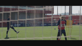 Lola Gallardo in We All Play di Pablo de la Chica - Immagine dal film