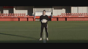 Lola Gallardo in We All Play di Pablo de la Chica - Immagine dal film