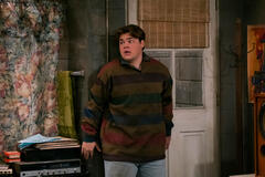 Max Donovan come Nate in That '90s Show 2x02