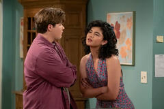 (S-D) Max Donovan come Nate, Sam Morelos come Nikki in That '90s Show 2x03