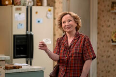 Debra Jo Rupp come Kitty in That '90s Show 2x06