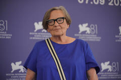 Agnieszka Holland al photocall delle giurie alla 81a Mostra Internazionale d'Arte Cinematografica della Biennale di Venezia il 28 agosto 2024