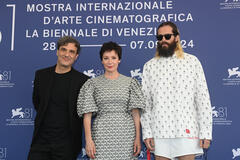 Alexandros Avranas, Chulpan Khamatova e Chulpan Khamatova al Photocall di Quiet life a Venezia 81 il 29 agosto 2024