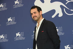 Il direttore della fotografia João Atala al Photocall di Apocalypse in the Tropics di Petra Costa a Venezia 81 il 29 agosto 2024