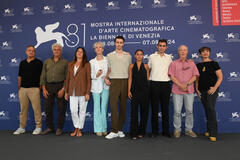 Delegazione del film La storia del Frank e della Nina di Paola Randi al photocall del film a Venezia 81 il 31 agosto 2024