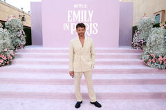 Arnaud Binard attende la premiere della stagione 4 di Emily In Paris presso il The Egyptian Theater il 14 agosto 2024 in Los Angeles