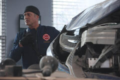Taylor Kinney come Kelly Severide in Chicago Fire 12x10