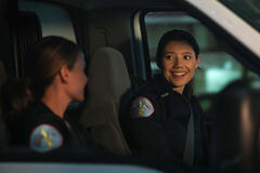 (S-D) Jocelyn Hudon come Novak, Hanako Greensmith come Violet Mikami in Chicago Fire 12x09